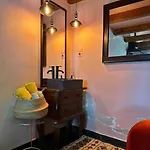 Design & Panorama Sauna 度假居 *