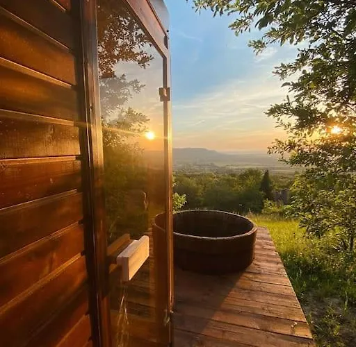 펜션 Design & Panorama Sauna Varvolgy